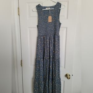 NWOT- Natural Life Tiered Maxi, Size Medium
